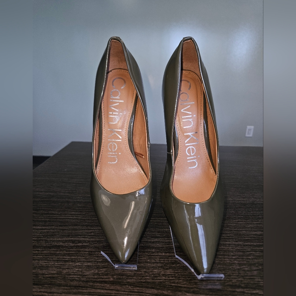 Calvin Klein Women's Olive Pumps
